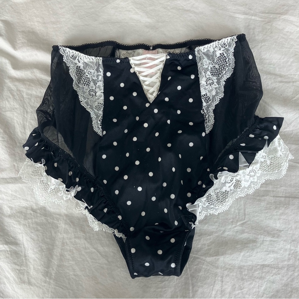 Victoria's Secret Black and White Polka Dot Panties size M